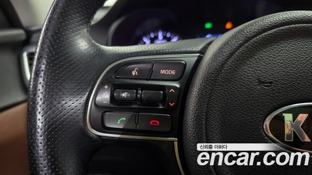 Kia K5 2016 — photo 20
