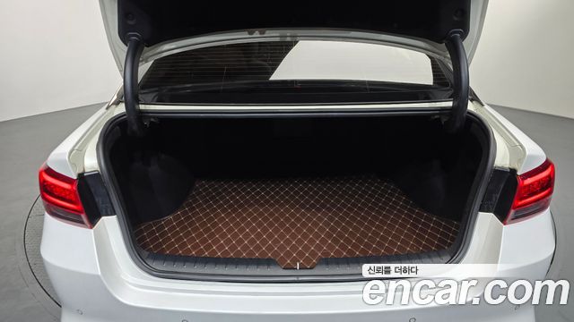Kia K5 2016 — photo 24