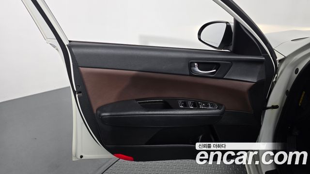 Kia K5 2016 — photo 12