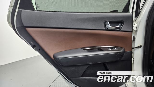 Kia K5 2016 — photo 13