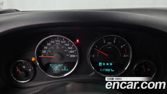 Jeep Wrangler 2015 — photo 8
