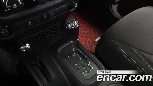 Jeep Wrangler 2015 — photo 9
