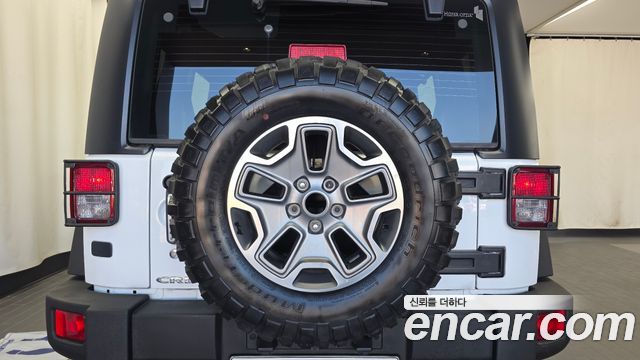 Jeep Wrangler 2015 — photo 19