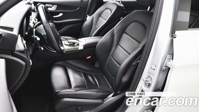 Mercedes-Benz GLC-Class 2019 — photo 14