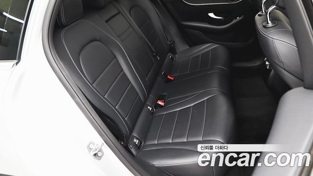Mercedes-Benz GLC-Class 2019 — photo 16