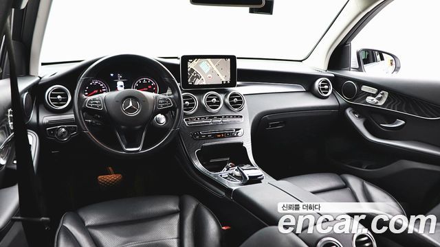 Mercedes-Benz GLC-Class 2019 — photo 19