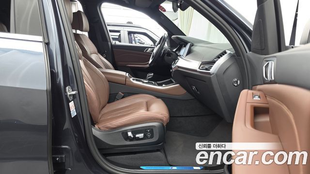 BMW X5 2022 — photo 17