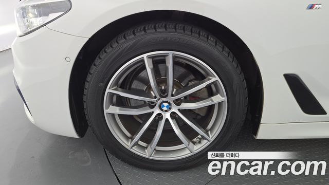 BMW 5-Series 2017 — photo 5