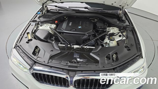 BMW 5-Series 2017 — photo 6