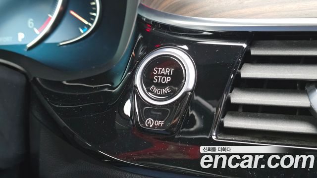 BMW 5-Series 2017 — photo 25