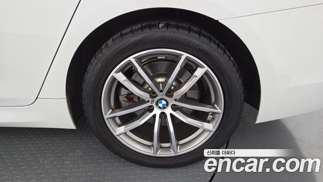 BMW 5-Series 2017 — photo 7