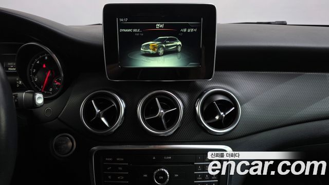 Mercedes-Benz GLA-Class 2019 — photo 18