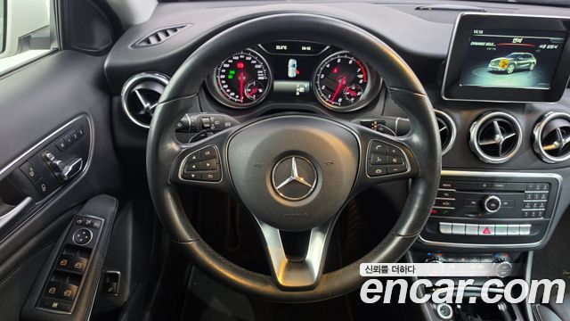 Mercedes-Benz GLA-Class 2019 — photo 19