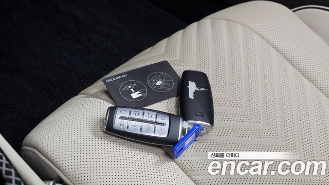 Genesis G80 2023 — photo 35