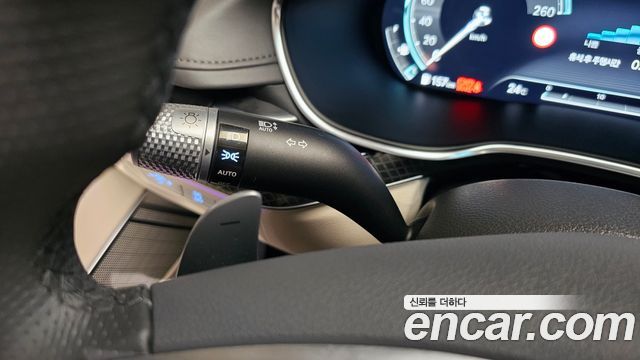 Genesis G80 2023 — photo 38