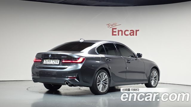 BMW 3-Series 2019 — photo 2