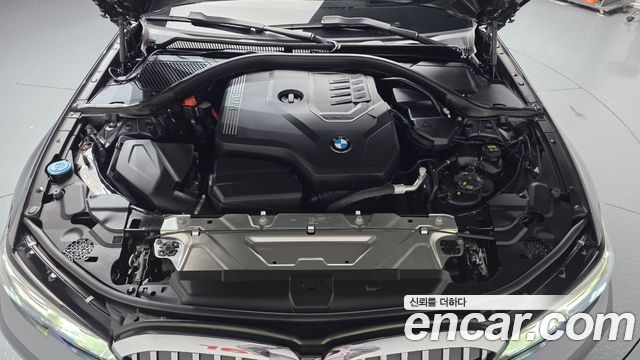 BMW 3-Series 2019 — photo 6