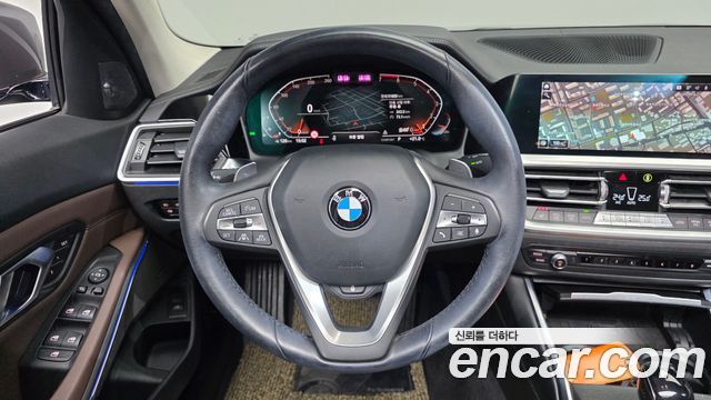 BMW 3-Series 2019 — photo 21