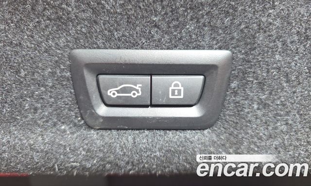 BMW 3-Series 2019 — photo 24
