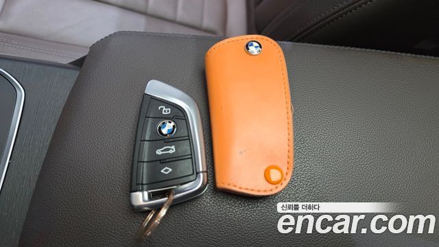 BMW 3-Series 2019 — photo 34