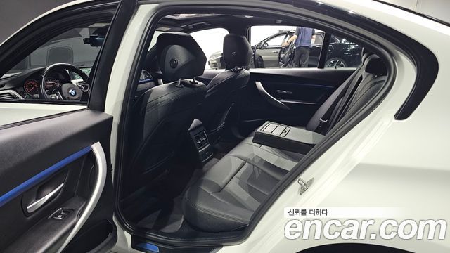 BMW 3-Series 2016 — photo 11