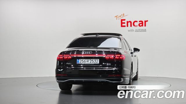 Audi A8 2023 — photo 4