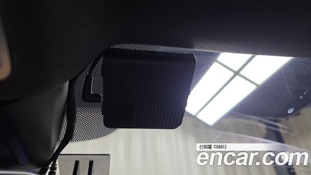 Audi A8 2023 — photo 34