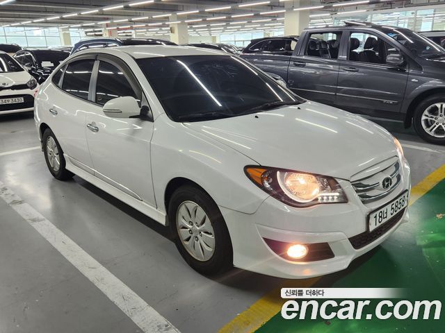Hyundai AVANTE 2010 — photo 2