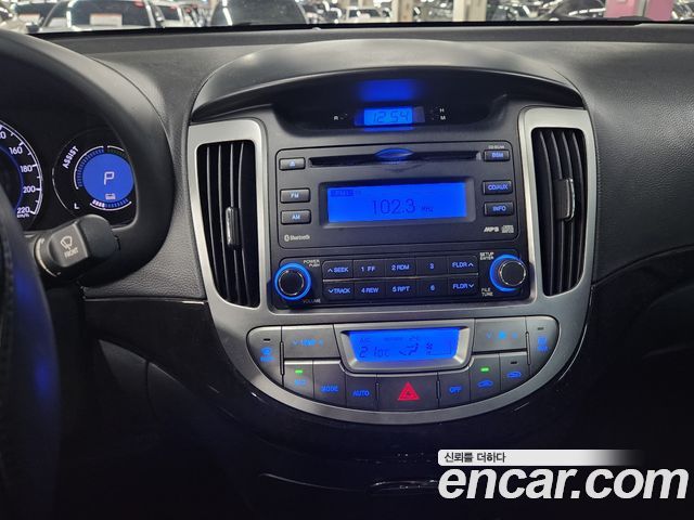 Hyundai AVANTE 2010 — photo 10