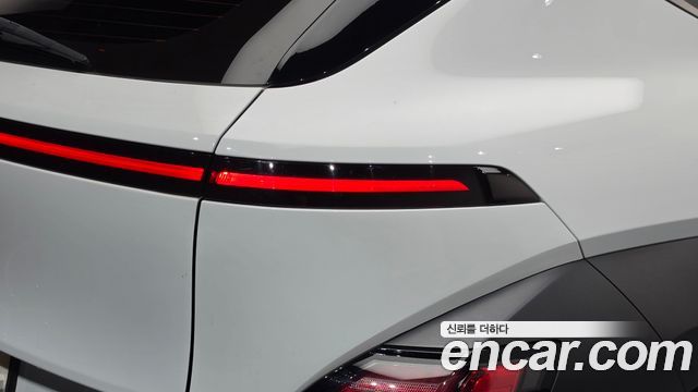 Hyundai Kona 2023 — photo 9