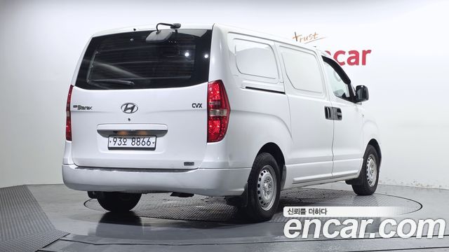 Hyundai Starex 2011 — photo 2