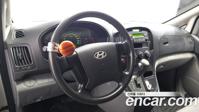 Hyundai Starex 2011 — photo 12