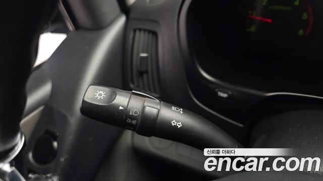 Hyundai Starex 2011 — photo 16