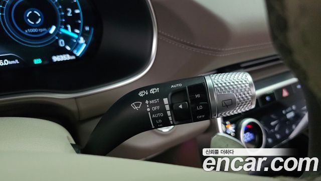 Genesis GV80 2022 — photo 26