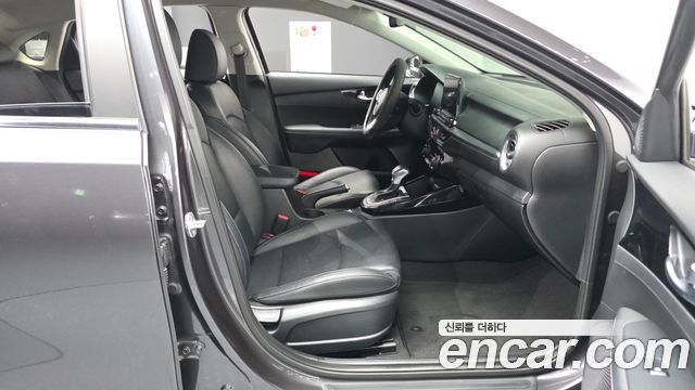 Kia K3 2021 — photo 17