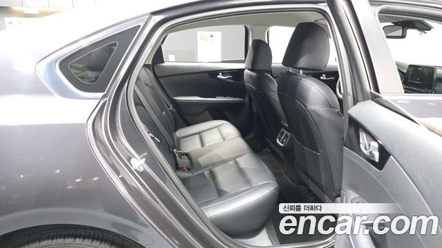 Kia K3 2021 — photo 18