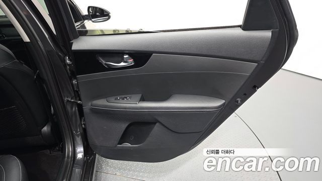 Kia K3 2021 — photo 15