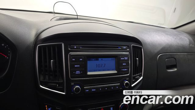 Hyundai Starex 2017 — photo 14
