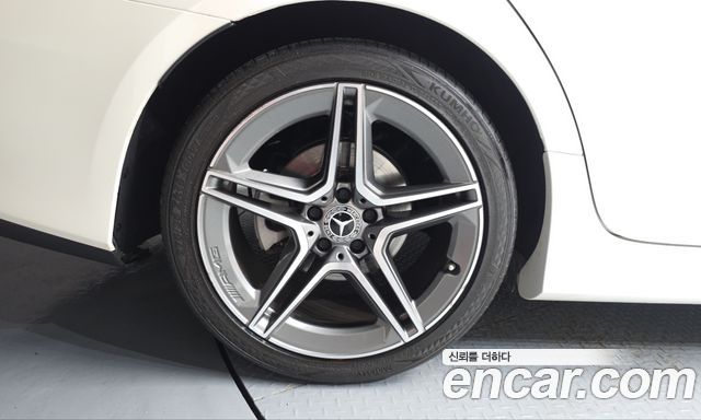 Mercedes-Benz CLS-Class 2023 — photo 5