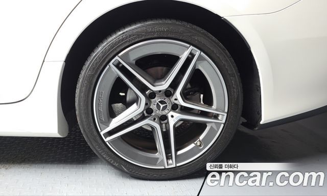 Mercedes-Benz CLS-Class 2023 — photo 7