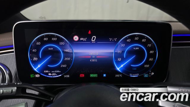 Mercedes-Benz EQS 2023 — photo 11