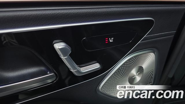 Mercedes-Benz EQS 2023 — photo 28