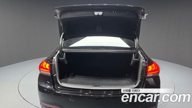 Genesis G80 2019 — photo 26
