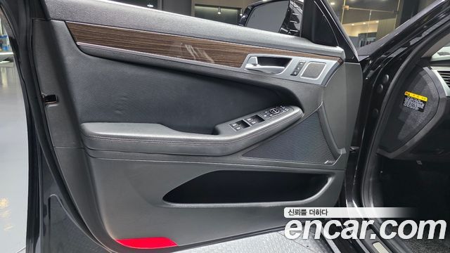 Genesis G80 2019 — photo 14