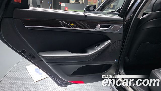 Genesis G80 2019 — photo 15