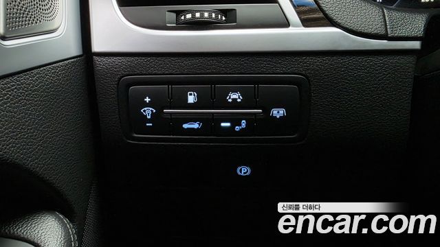 Genesis G80 2019 — photo 28