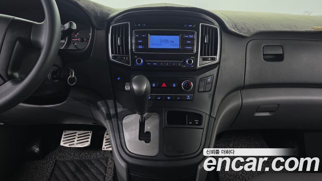 Hyundai Starex 2017 — photo 15