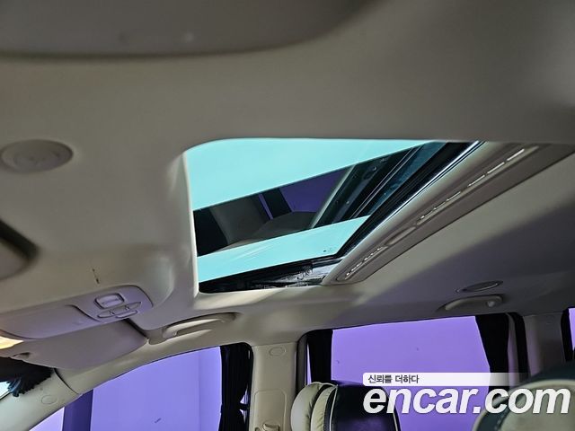 Kia Canival 2012 — photo 13