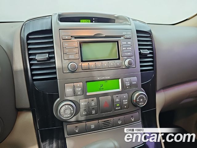 Kia Canival 2012 — photo 14