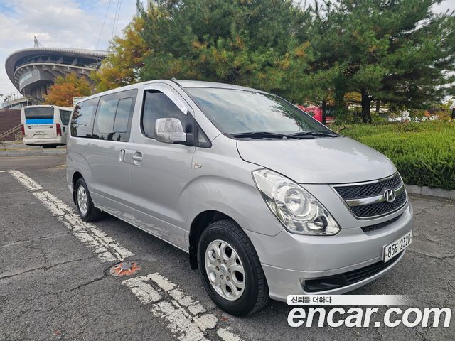 Hyundai Starex 2010 — photo 1